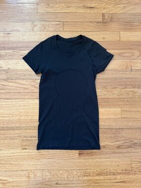 Black Lululemon Short Sleeve Swiftly Tech